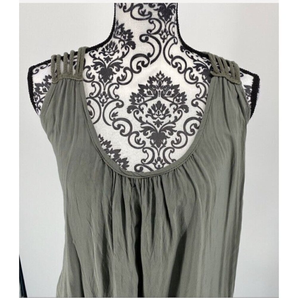 Italian made crochet trim cutout back tank. Olive. Summer Light. One Size - Picture 3 of 7
